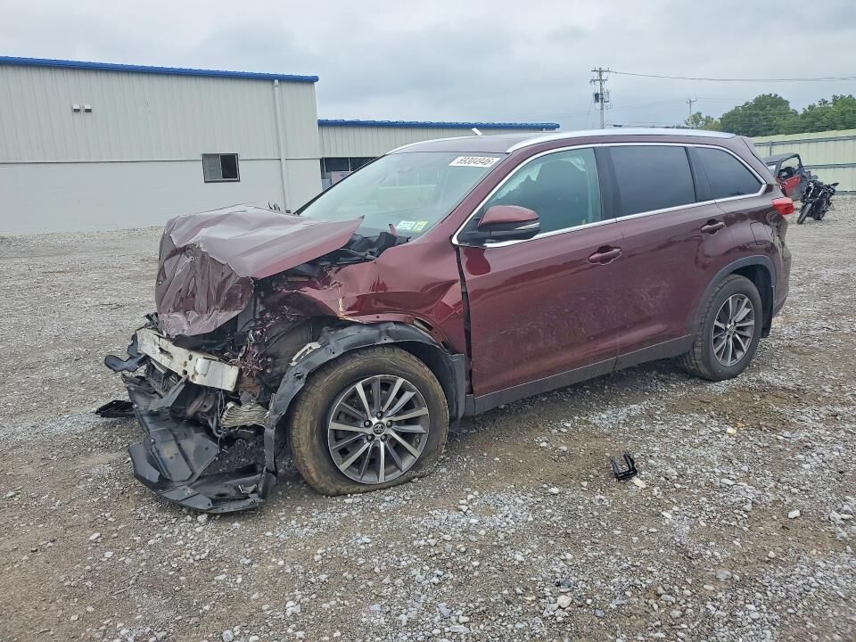 2019 TOYOTA Highlander