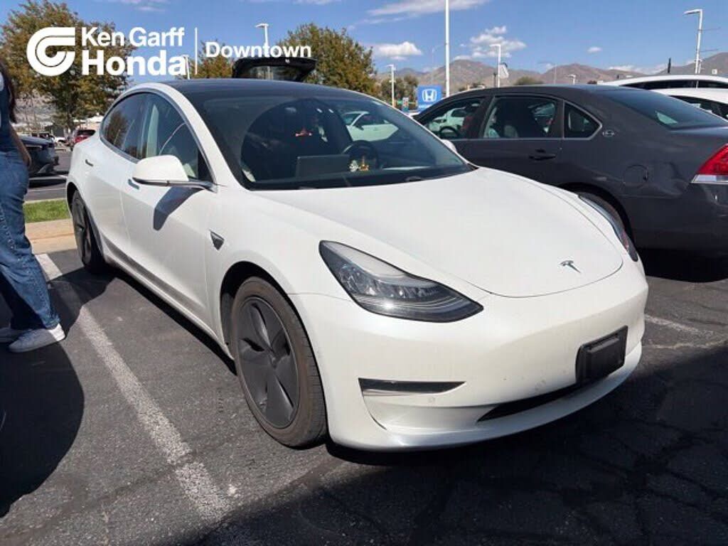 2019 TESLA Model 3