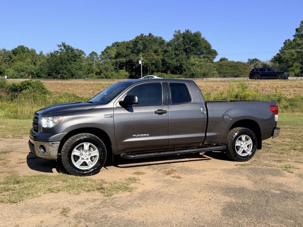 2011 TOYOTA Tundra