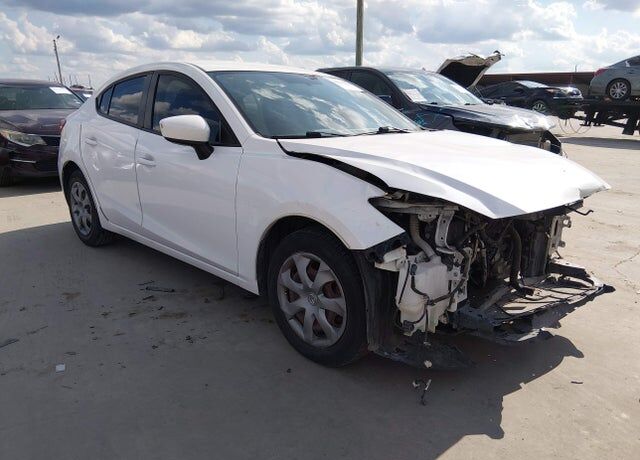 2014 MAZDA Mazda3