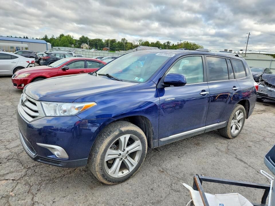2011 TOYOTA Highlander