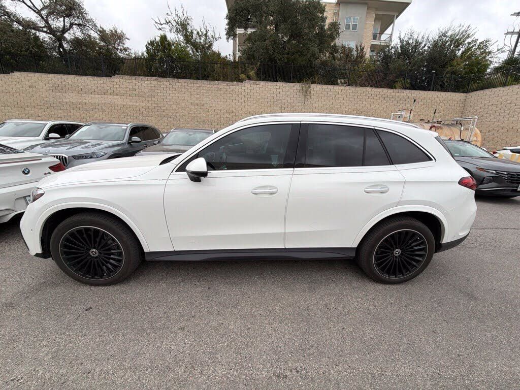 2025 Mercedes-Benz GLC-Class