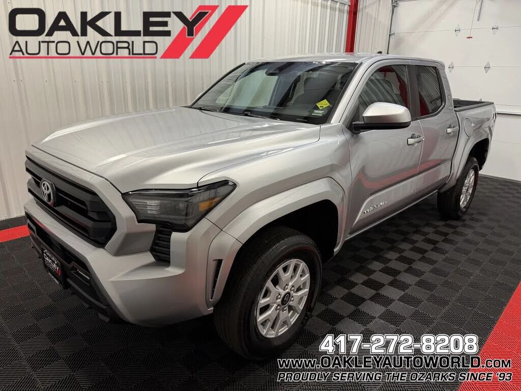 2024 TOYOTA Tacoma