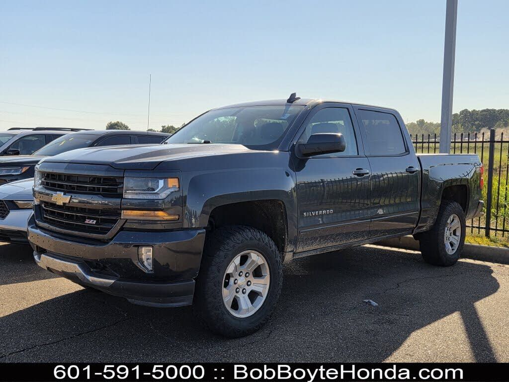 2017 CHEVROLET Silverado