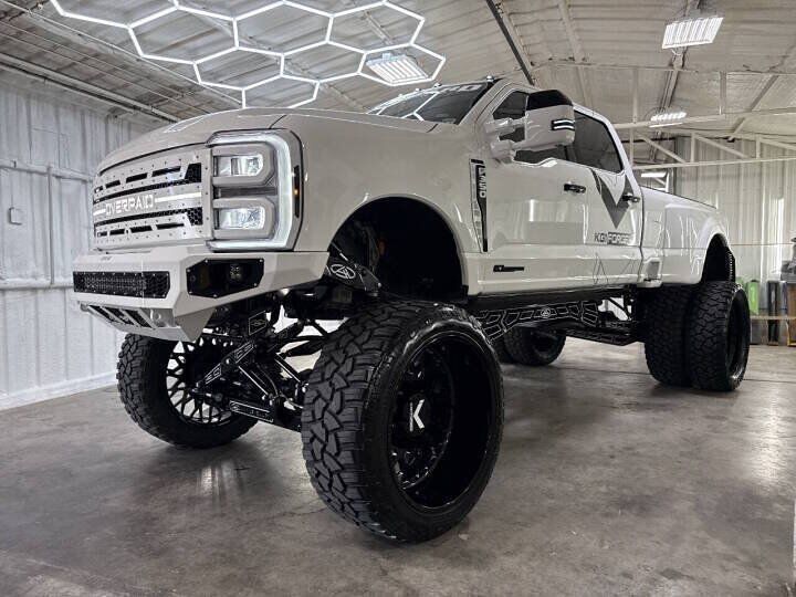 2025 FORD F-350