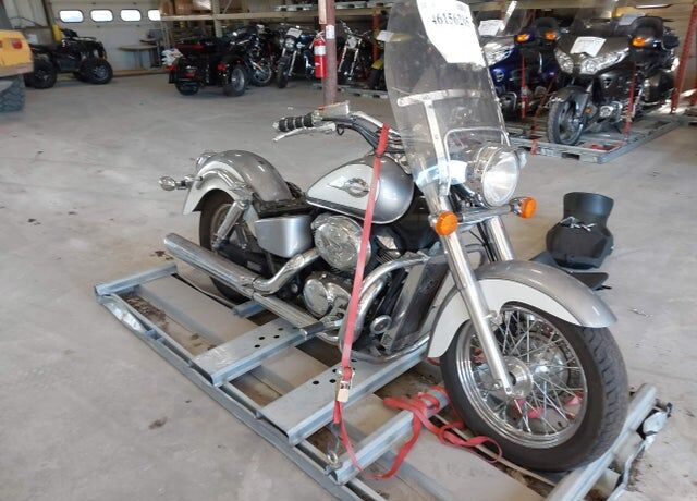 2001 HONDA VT750