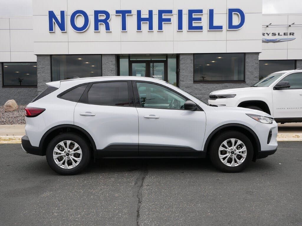 2025 FORD Escape