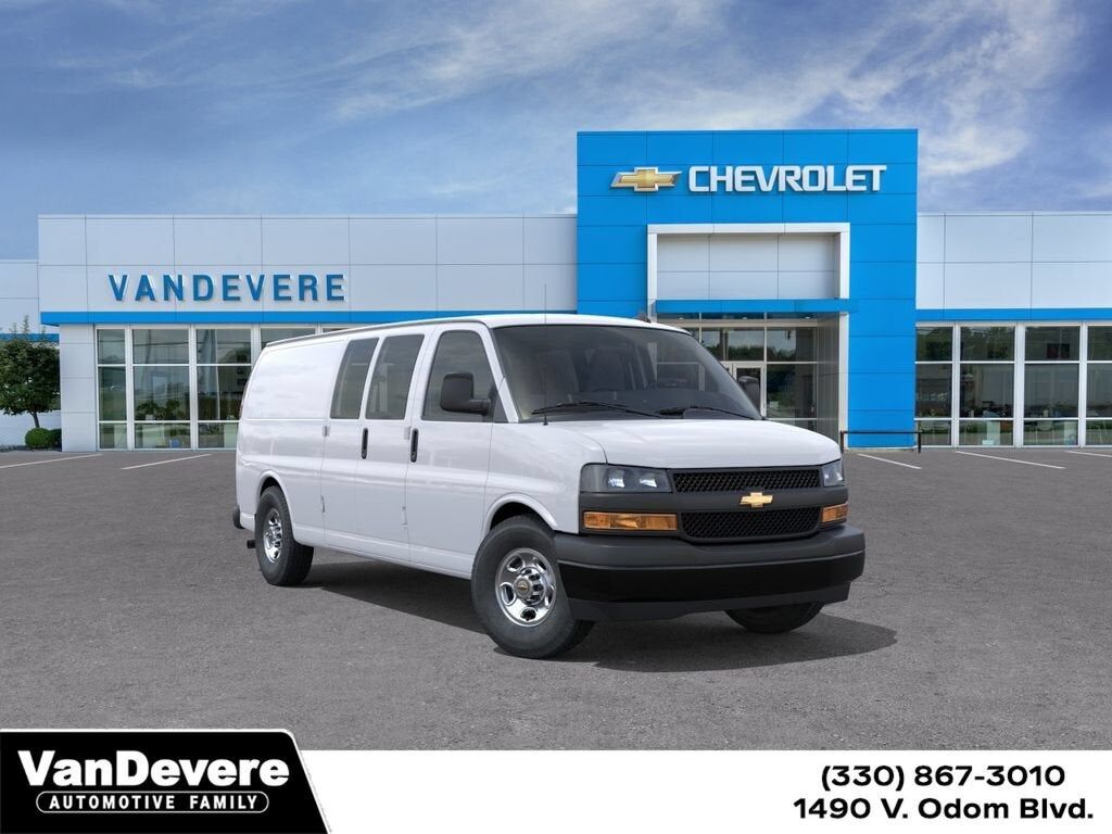 2025 CHEVROLET Express