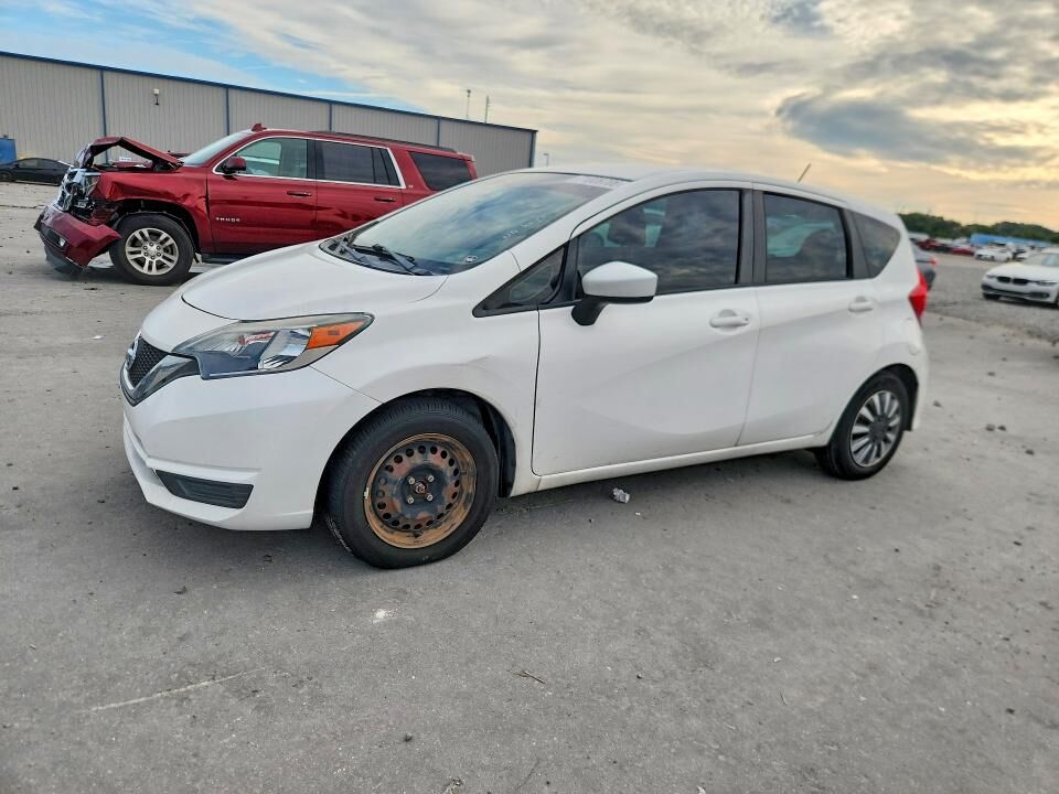 2017 NISSAN Versa
