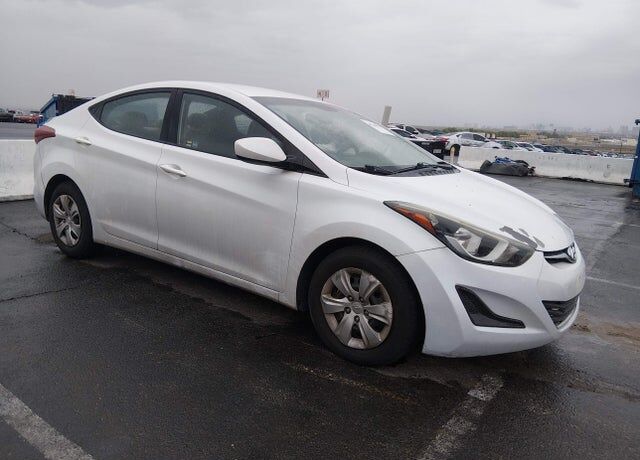 2016 HYUNDAI Elantra