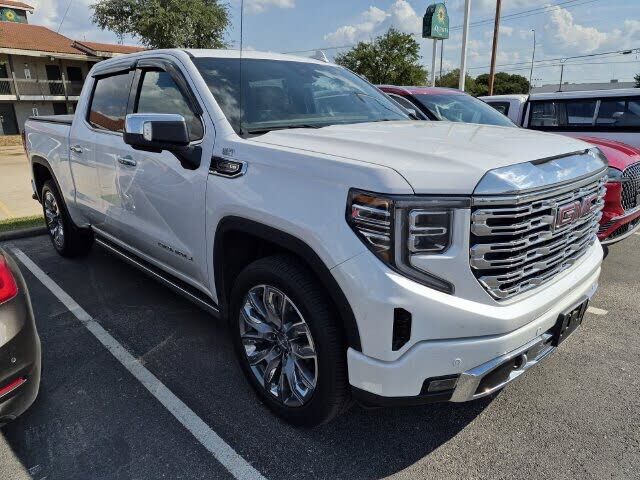 2023 GMC Sierra