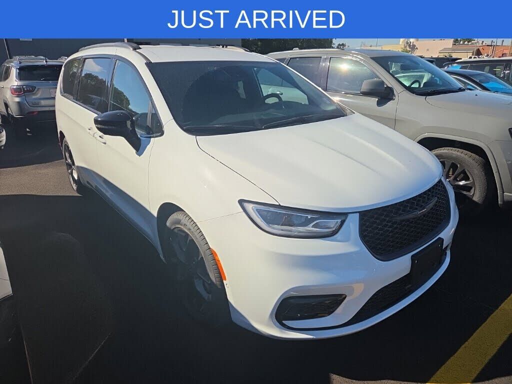2026 CHRYSLER Pacifica