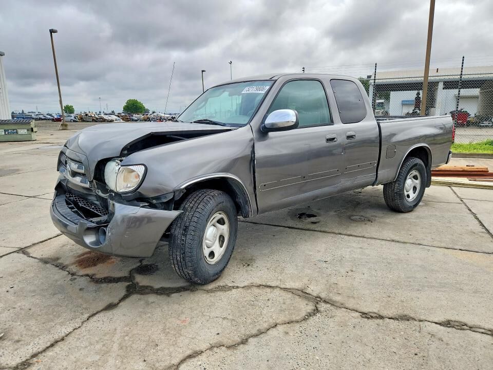2005 TOYOTA Tundra