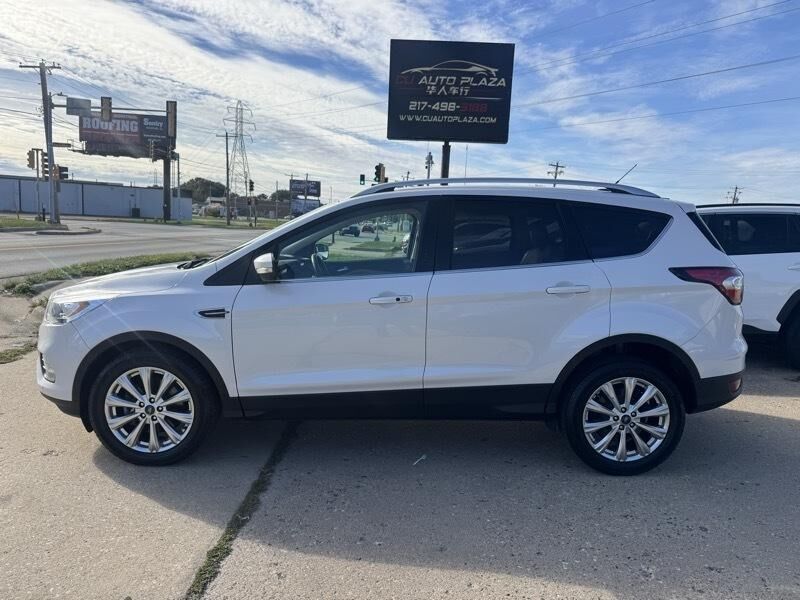 2017 FORD Escape