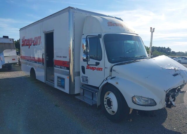 2020 FREIGHTLINER M2