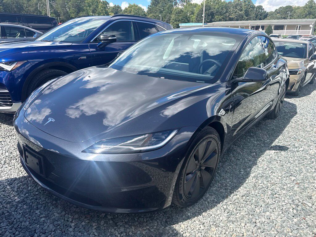 2025 TESLA Model 3
