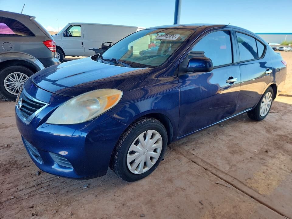 2014 NISSAN Versa