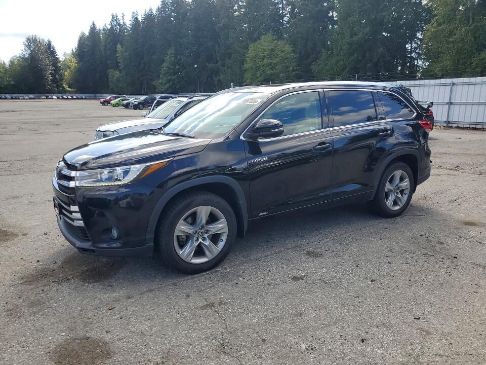 2017 TOYOTA Highlander