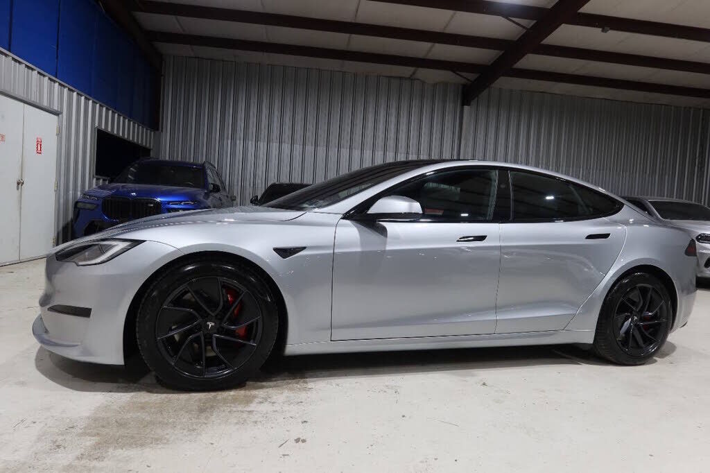 2024 TESLA Model S