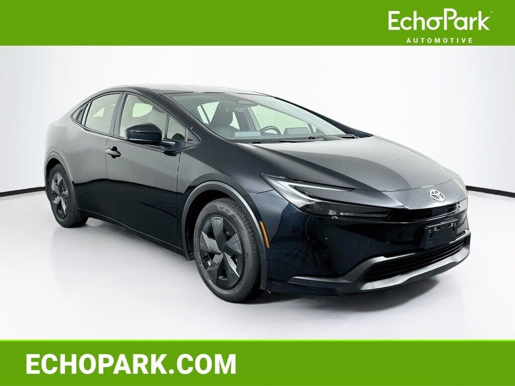 2025 TOYOTA PRIUS