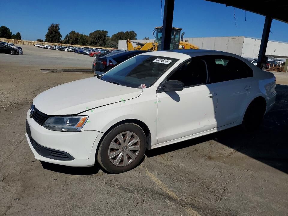 2011 VOLKSWAGEN Jetta