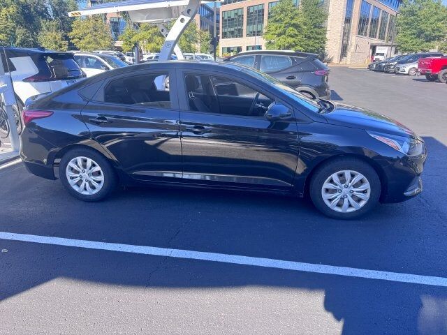 2022 HYUNDAI Accent