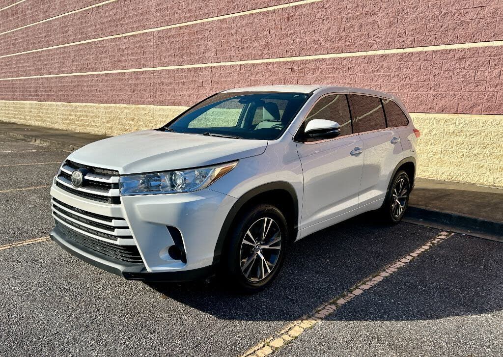 2017 TOYOTA Highlander