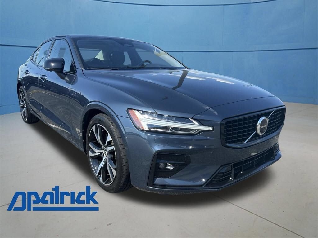 2024 VOLVO S60