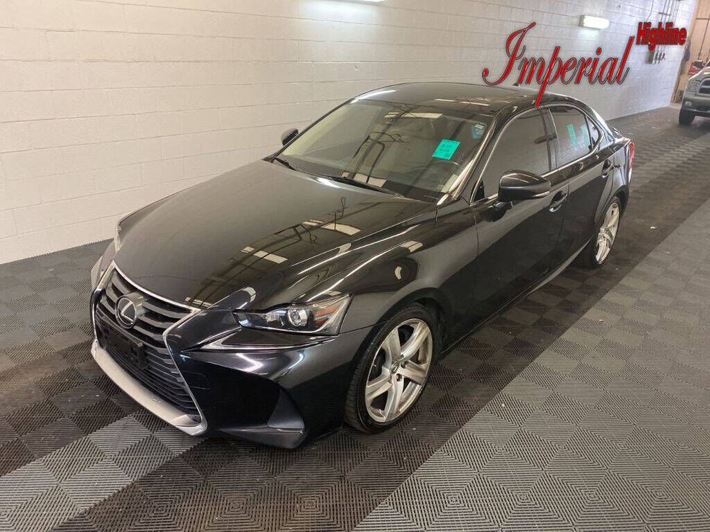 2017 LEXUS IS