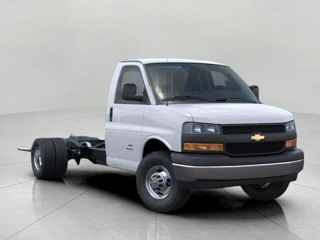 2026 CHEVROLET Express