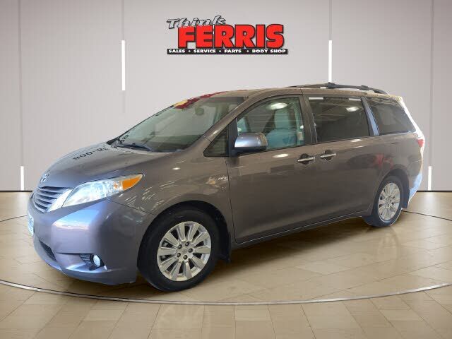 2016 TOYOTA Sienna