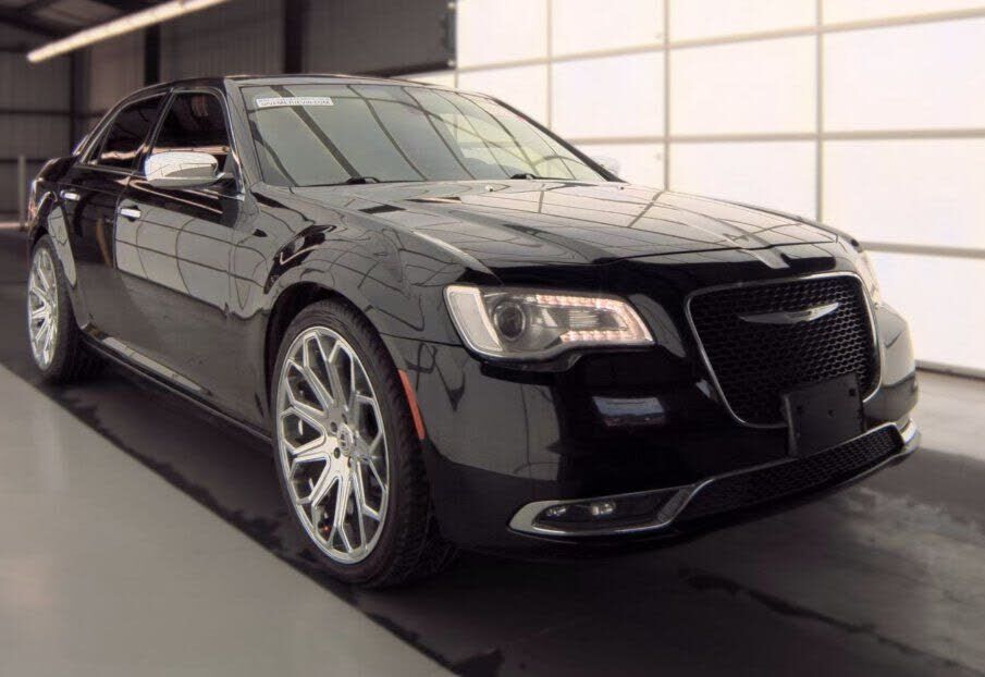 2017 CHRYSLER 300