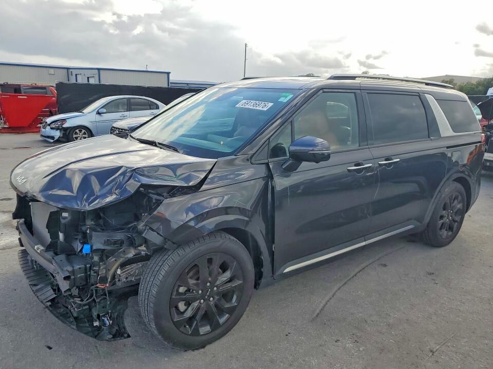2023 KIA Carnival