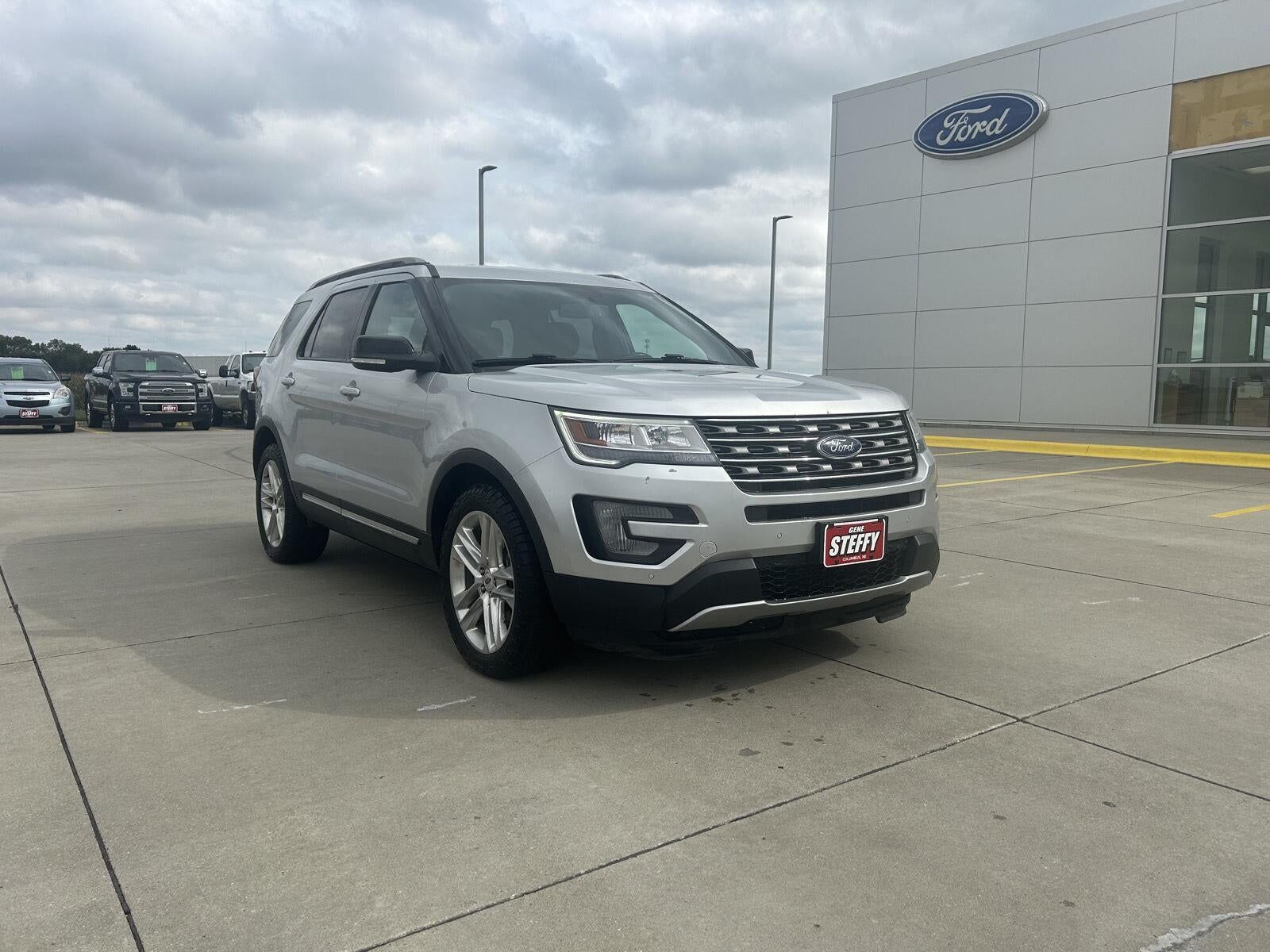2017 FORD Explorer