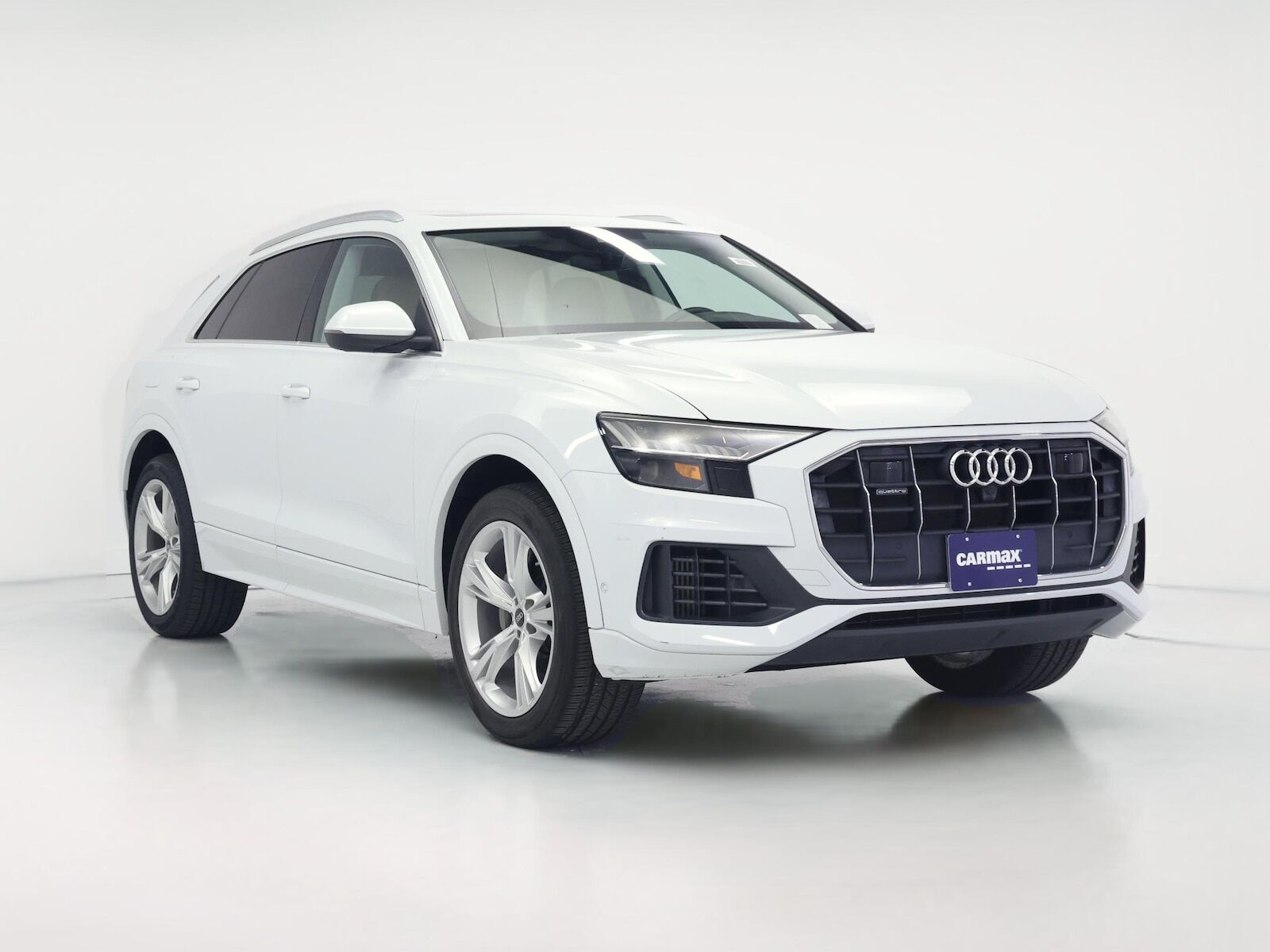 2023 AUDI Q8