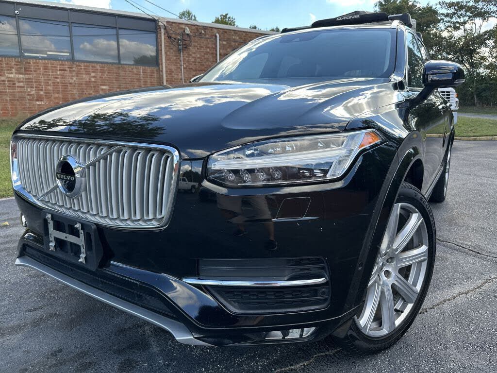 2017 VOLVO XC90