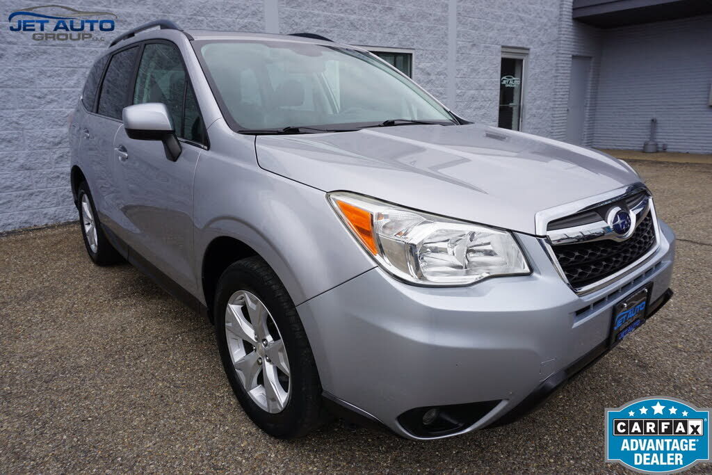 2016 SUBARU Forester