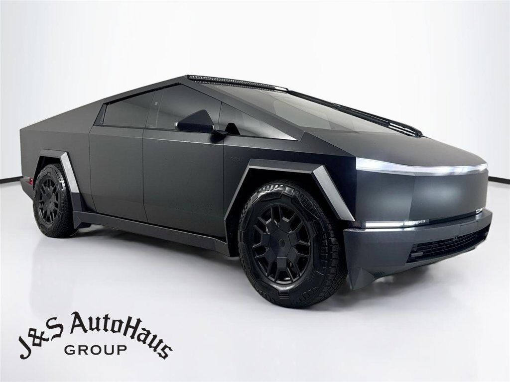 2024 TESLA Cybertruck