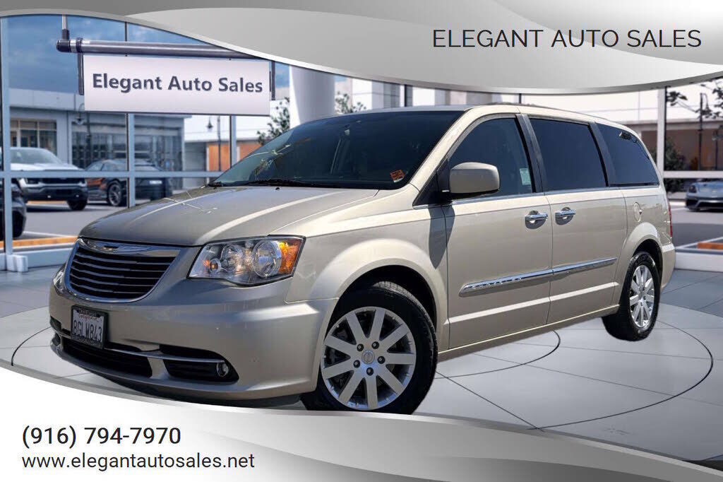 2016 CHRYSLER Town and Country
