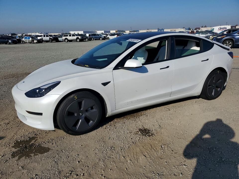 2022 TESLA Model 3
