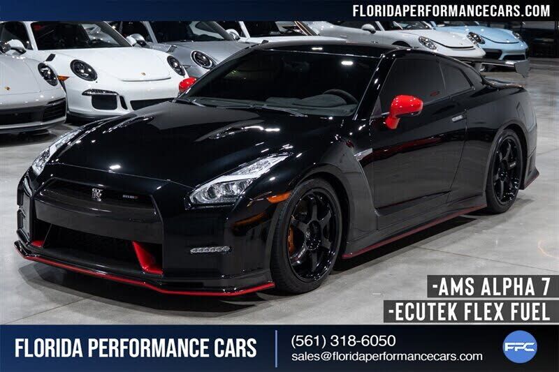 2016 NISSAN GT-R