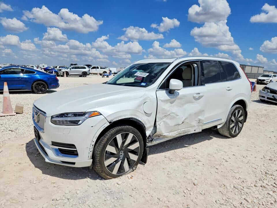 2025 VOLVO XC90