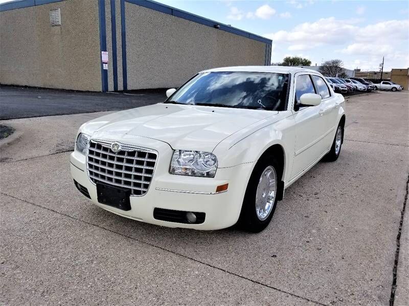 2005 CHRYSLER 300