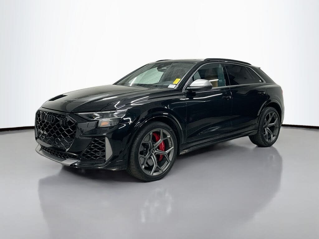 2025 AUDI RS Q8