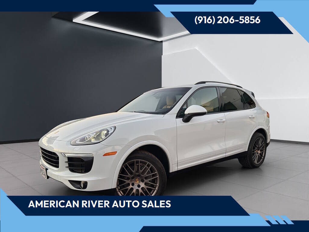 2017 PORSCHE Cayenne