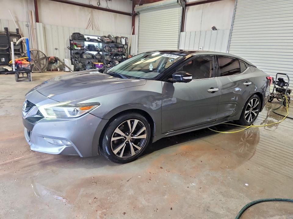 2017 NISSAN Maxima