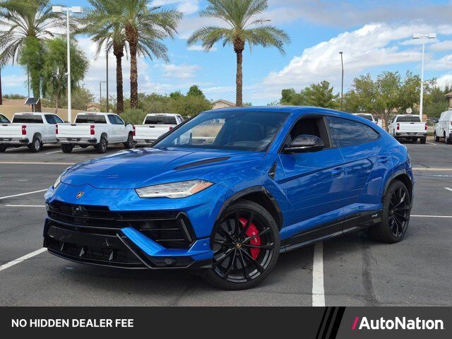 2023 LAMBORGHINI URUS