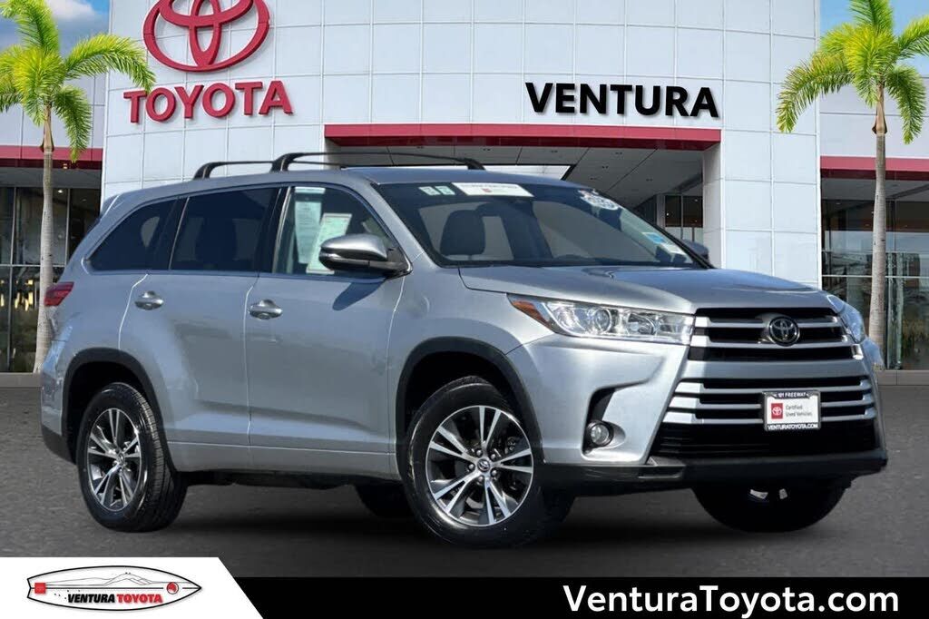 2017 TOYOTA Highlander