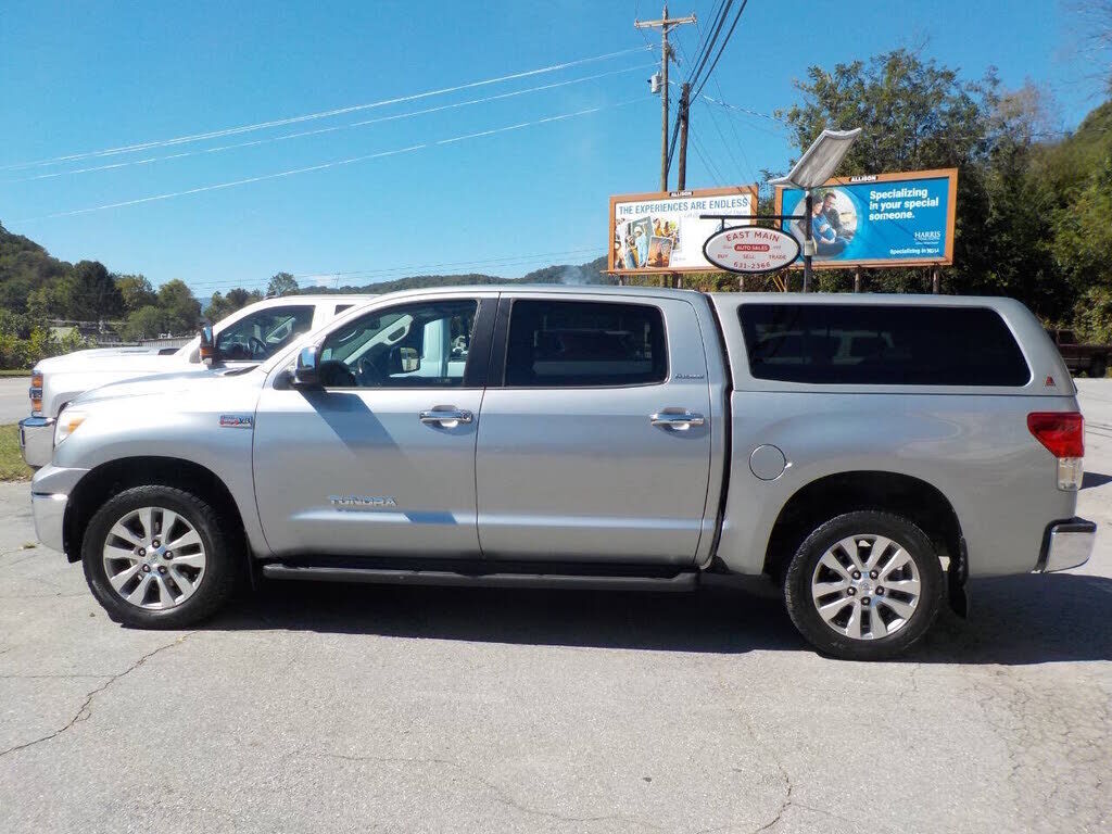 2013 TOYOTA Tundra
