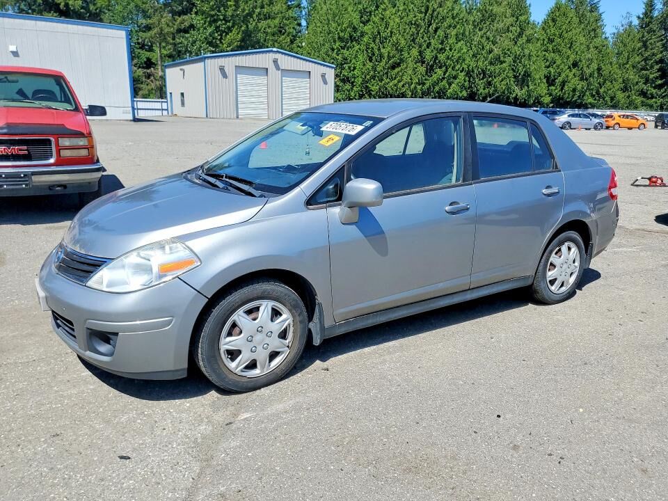 2011 NISSAN Versa